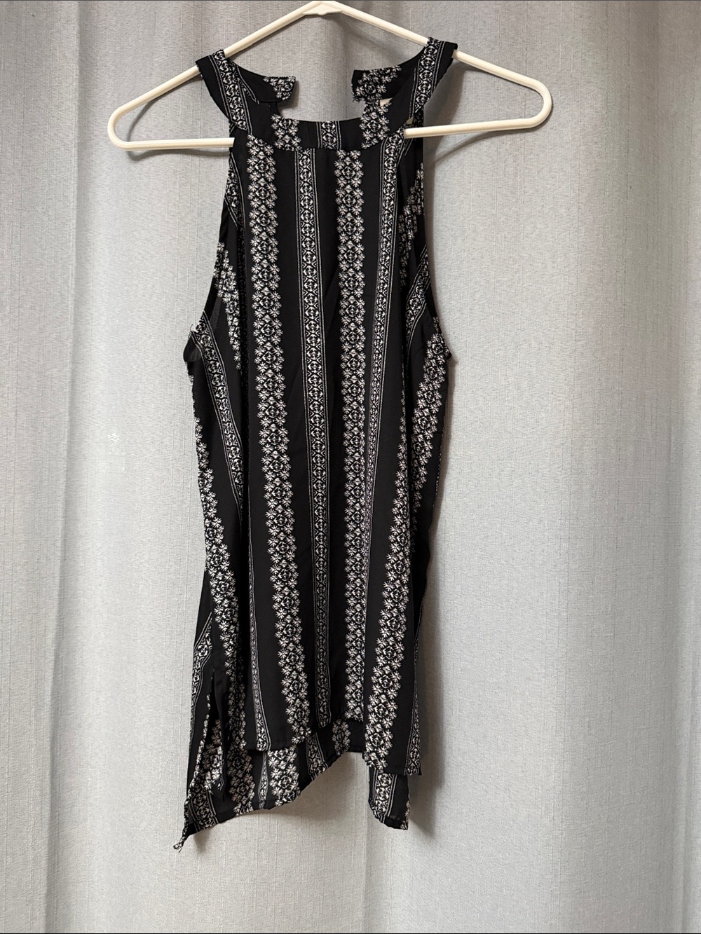 Black Patterned Sleeveless Tunic Top